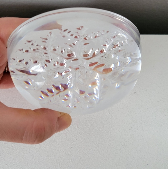 Vintage Avon Crystal Snowflake Paperweight Holiday Decor -Made in France - Picture 6 of 8